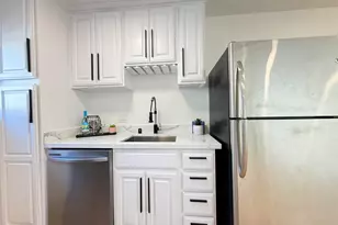 10 Moss Ave, Oakland, CA 94610 - Photo 9