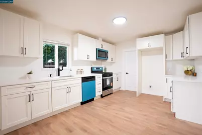 965 Arlington Ave, Oakland, CA 94608 - Photo 5