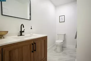 965 Arlington Ave, Oakland, CA 94608 - Photo 9