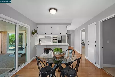 941 Tyler Ct, Concord, CA 94518 - Photo 9