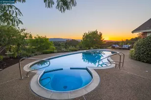 941 Tyler Ct, Concord, CA 94518 - Photo 3