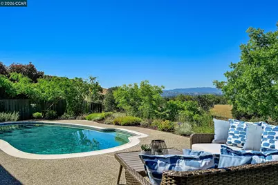 941 Tyler Ct, Concord, CA 94518 - Photo 35