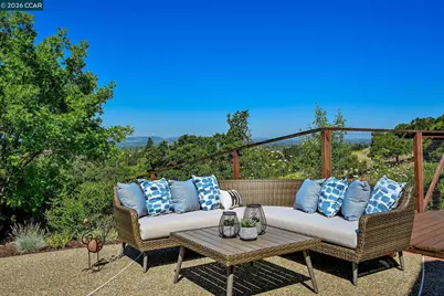 941 Tyler Ct, Concord, CA 94518 - Photo 33
