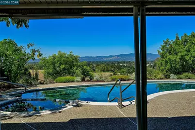 941 Tyler Ct, Concord, CA 94518 - Photo 25