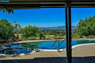 941 Tyler Ct, Concord, CA 94518 - Photo 25