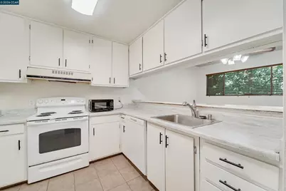717 Beelard Dr, Vacaville, CA 95687 - Photo 13