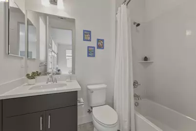 467 Mitchell Ave, Alameda, CA 94501 - Photo 37