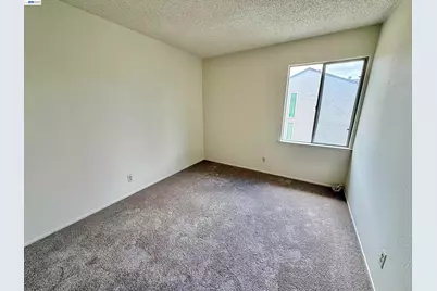755 Pine St, Livermore, CA 94551 - Photo 31