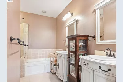 3760 Central Pkwy, Dublin, CA 94568 - Photo 25