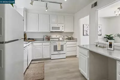 378 Camelback Rd, Pleasant Hill, CA 94523 - Photo 9