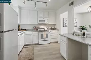 378 Camelback Rd, Pleasant Hill, CA 94523 - Photo 9
