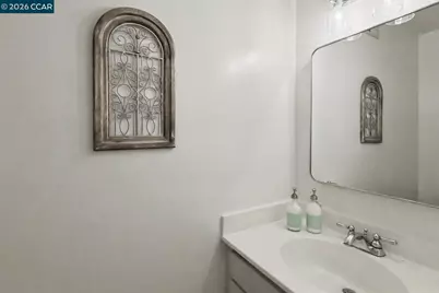 378 Camelback Rd, Pleasant Hill, CA 94523 - Photo 17