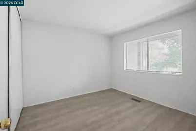 378 Camelback Rd, Pleasant Hill, CA 94523 - Photo 21