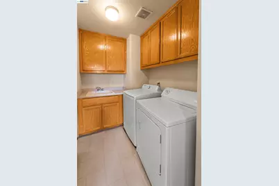 1153 Syracuse Ln, Manteca, CA 95336 - Photo 19