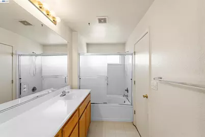1153 Syracuse Ln, Manteca, CA 95336 - Photo 15