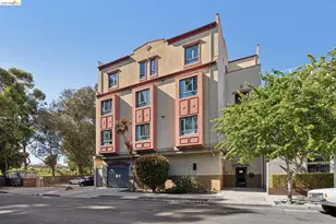 574 48th St, Oakland, CA 94609 - Photo 29