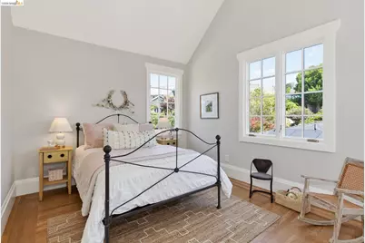 223 Park View Ave, Piedmont, CA 94610 - Photo 25