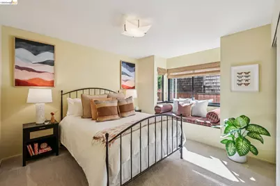576 Vistamont Ave, Berkeley, CA 94708 - Photo 29