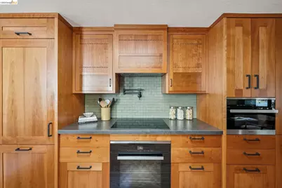 576 Vistamont Ave, Berkeley, CA 94708 - Photo 11