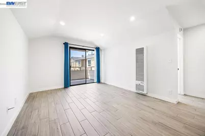 2077 Washington Ave #212, San Leandro, CA 94577 - Photo 3