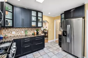 7523 Outlook Ave, Oakland, CA 94605 - Photo 9