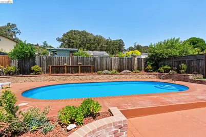 25882 Bryn Mawr Ave, Hayward, CA 94542 - Photo 29
