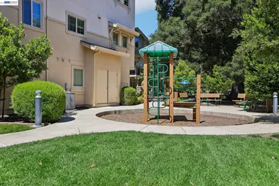 1250 Detroit Ave #1, Concord, CA 94520 - Photo 31