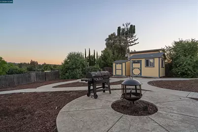 4010 Siino Ave, Concord, CA 94521 - Photo 5