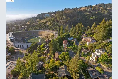 8 Mosswood Rd, Berkeley, CA 94704 - Photo 49