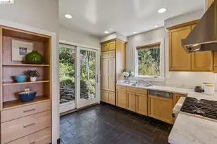 8 Mosswood Rd, Berkeley, CA 94704 - Photo 15