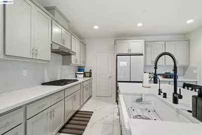 3039 Paxton Ct, Lathrop, CA 95330 - Photo 13