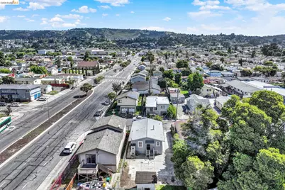7317 Lockwood St, Oakland, CA 94621 - Photo 29