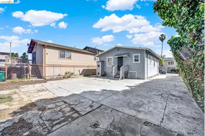 7317 Lockwood St, Oakland, CA 94621 - Photo 25
