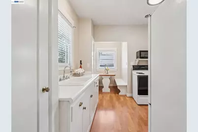 1915 Alameda Ave, Alameda, CA 94501 - Photo 29