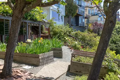 295 Gravatt Dr, Berkeley, CA 94705 - Photo 45