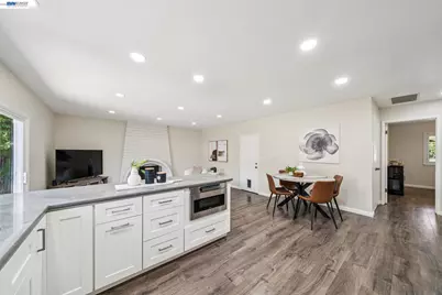 7403 Hillsdale Dr, Pleasanton, CA 94588 - Photo 21