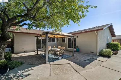 7403 Hillsdale Dr, Pleasanton, CA 94588 - Photo 51