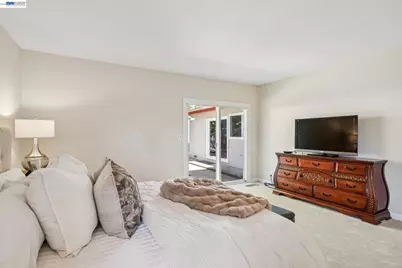 7403 Hillsdale Dr, Pleasanton, CA 94588 - Photo 33