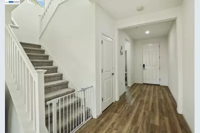 15887 Brownstone Ct, Lathrop, CA 95330 - Photo 15
