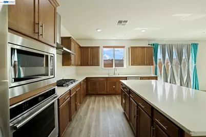 15887 Brownstone Ct, Lathrop, CA 95330 - Photo 25