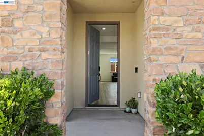 15887 Brownstone Ct, Lathrop, CA 95330 - Photo 13