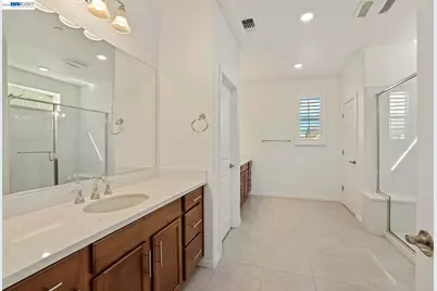 15887 Brownstone Ct, Lathrop, CA 95330 - Photo 51