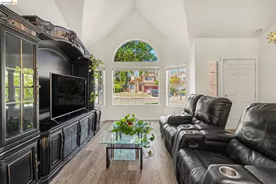 2129 Stratford Ct, Antioch, CA 94509 - Photo 5