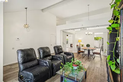 2129 Stratford Ct, Antioch, CA 94509 - Photo 5