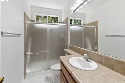 1050 Overland Place, Vacaville, CA 95687 - Photo 37