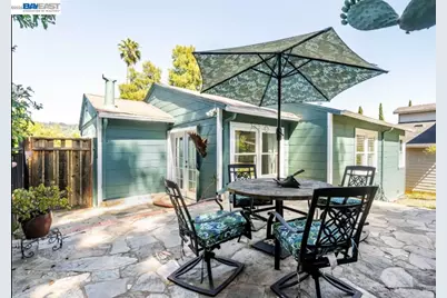 8041 Greenly Dr, Oakland, CA 94605 - Photo 37