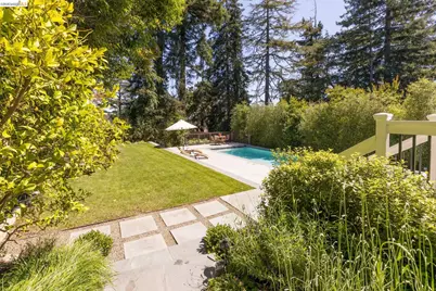 1115 Clarendon Cres, Oakland, CA 94610 - Photo 49