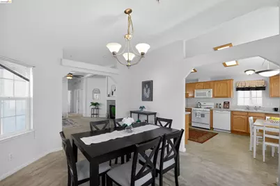 108 Palm Dr, Union City, CA 94587 - Photo 11