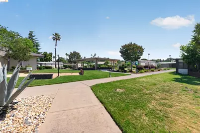 108 Palm Dr, Union City, CA 94587 - Photo 25
