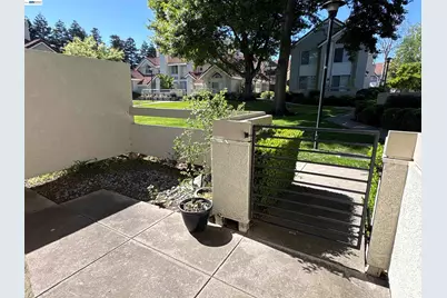 7247 Cronin Cir, Dublin, CA 94568 - Photo 3